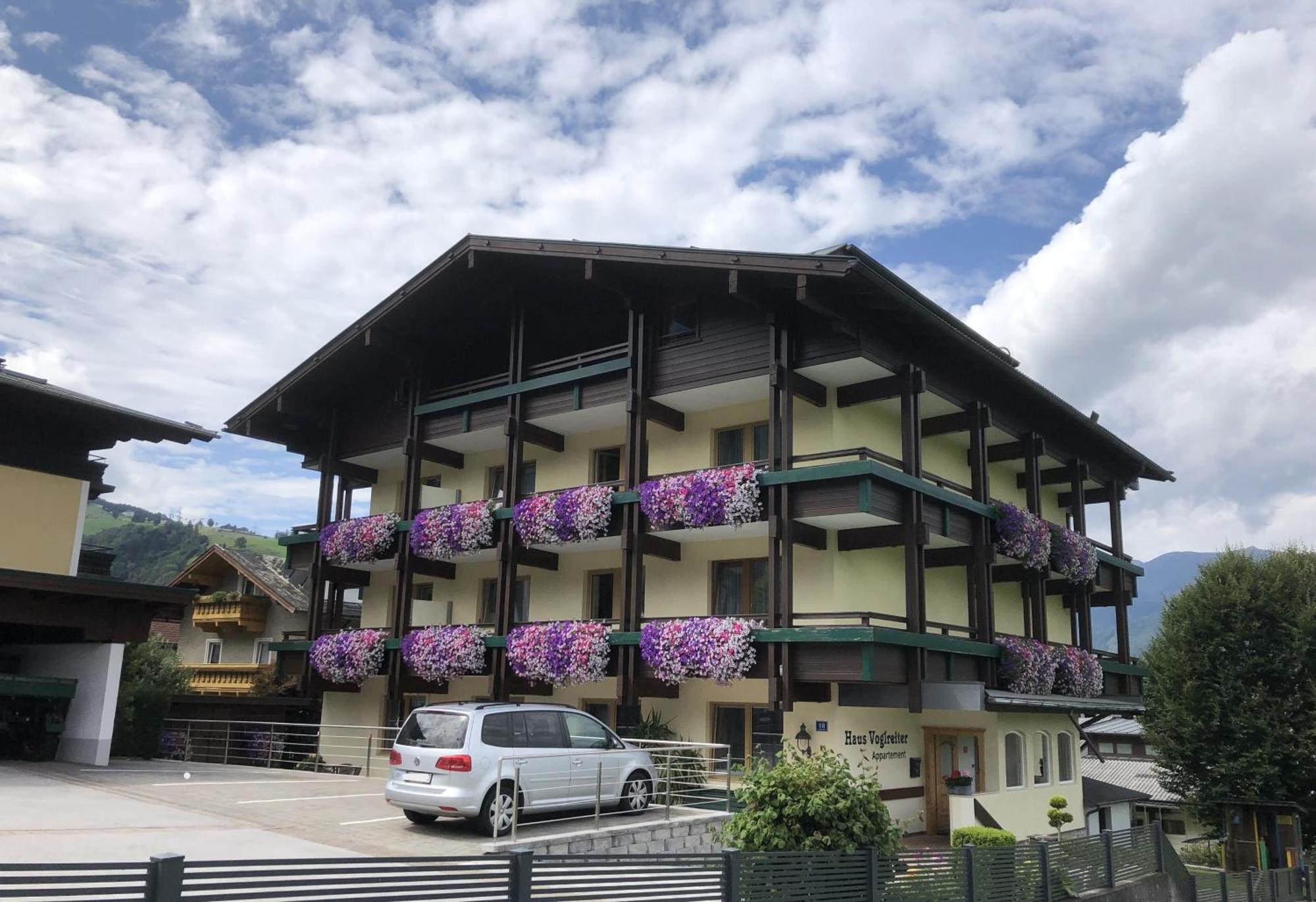 Haus Voglreiter - Inkl Sommerkarte, Zentrale Und Ruhige Lage, Garten Mit Spielplatz Kaprun Exterior foto